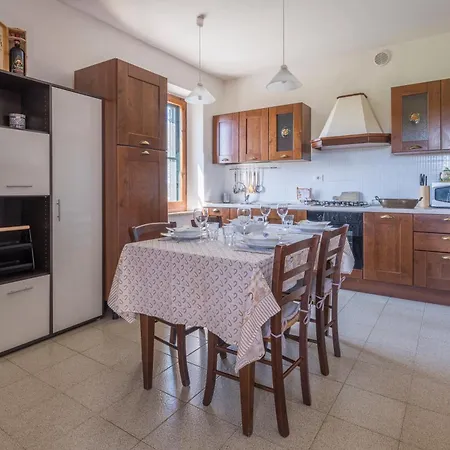 Casale Fattoria Benaris With Private Pool - 마르실리아나